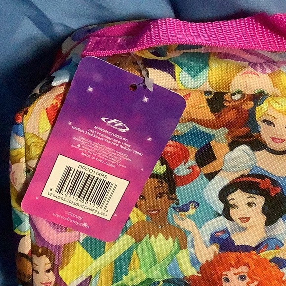 Gone by 10/15 Disney Princesses Lunch Box - Picture 4 of 4